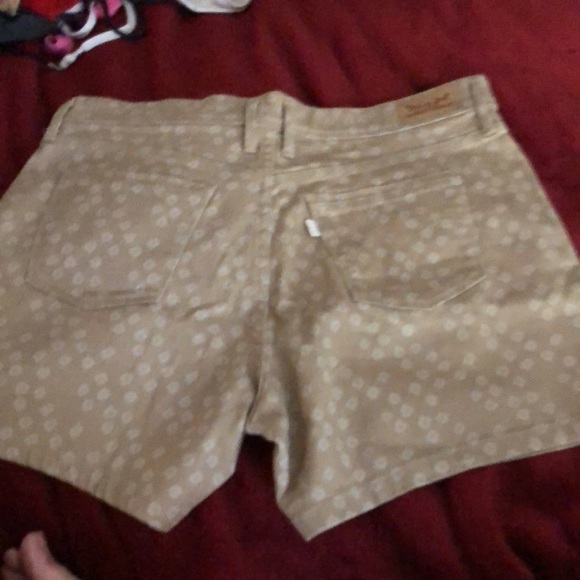 LEVI’S size 12 tan & white Jean shorts never worn - Picture 5 of 8